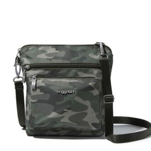 Baggallini crossbody